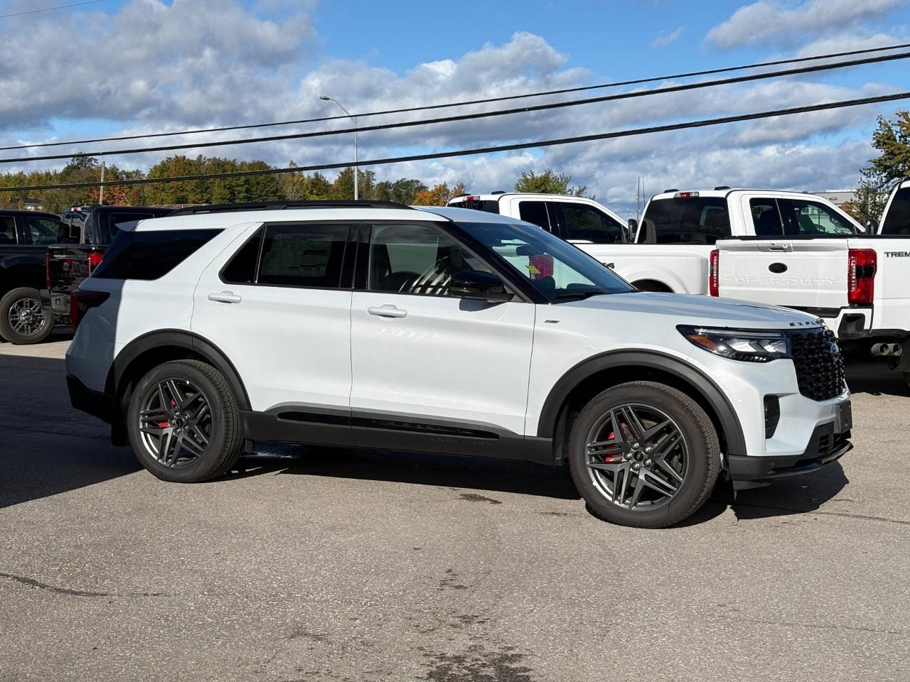 2026 Ford Explorer ST-Line 4WD Photo