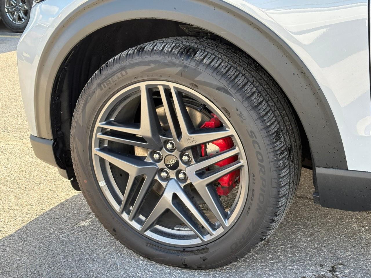 2026 Ford Explorer ST-Line 4WD Photo