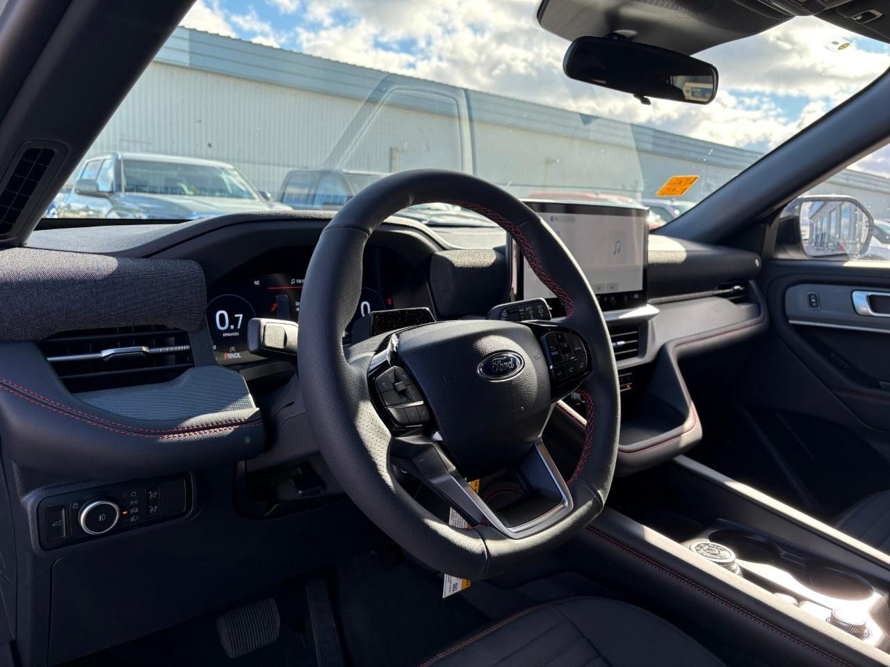 2026 Ford Explorer ST-Line 4WD Photo