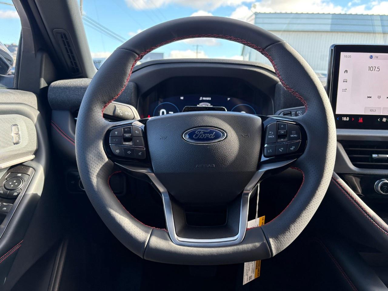 2026 Ford Explorer ST-Line 4WD Photo