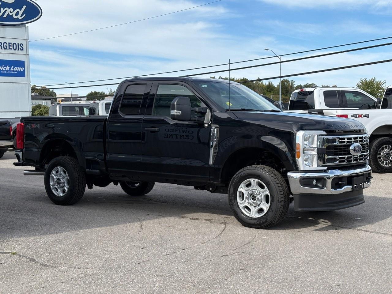 2026 Ford F-350 Super Duty SRW XLT 4WD Super Cab 6.75' Box Photo