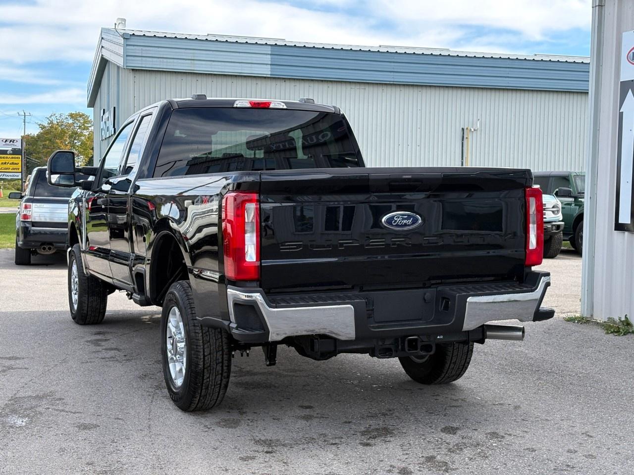 2026 Ford F-350 Super Duty SRW XLT 4WD Super Cab 6.75' Box Photo
