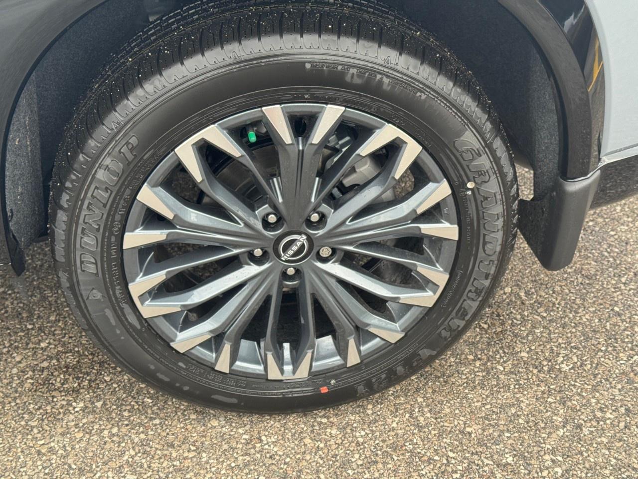 2026 Nissan Rogue AWD Platinum Photo