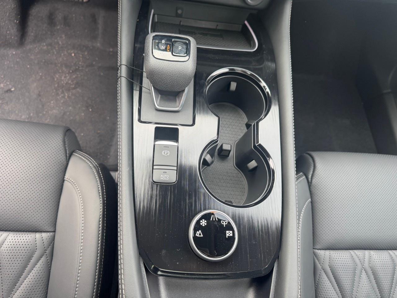 2026 Nissan Rogue AWD Platinum Photo