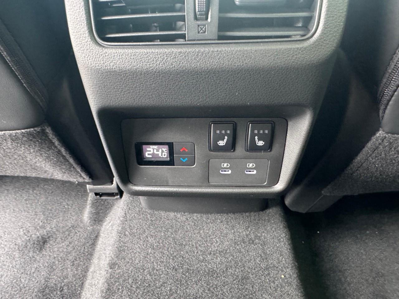 2026 Nissan Rogue AWD Platinum Photo