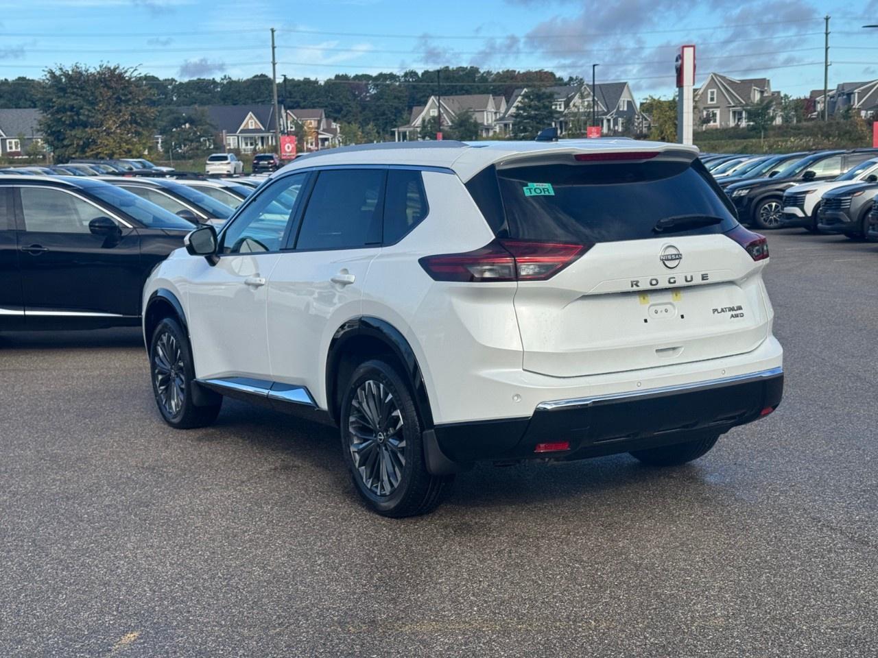 2026 Nissan Rogue AWD Platinum Photo