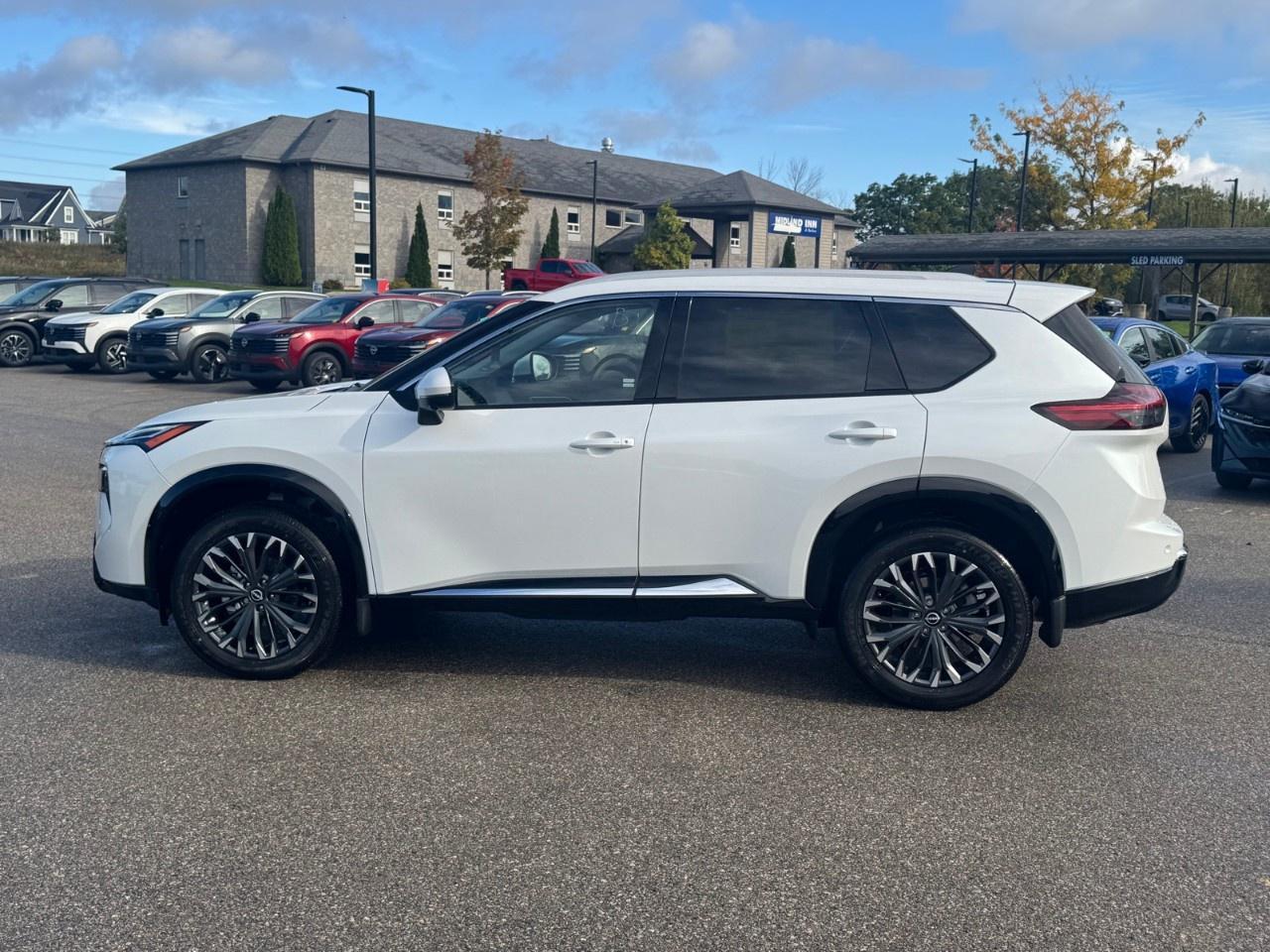2026 Nissan Rogue AWD Platinum Photo