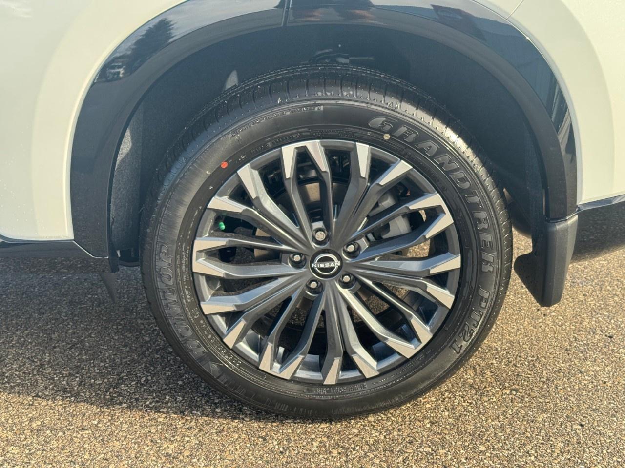 2026 Nissan Rogue AWD Platinum Photo