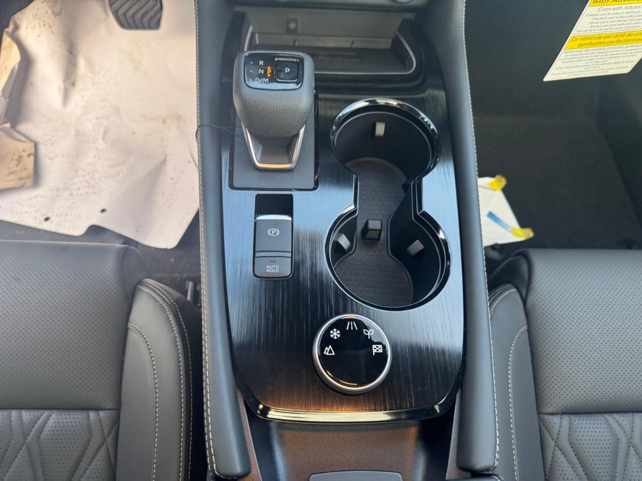 2026 Nissan Rogue AWD Platinum Photo