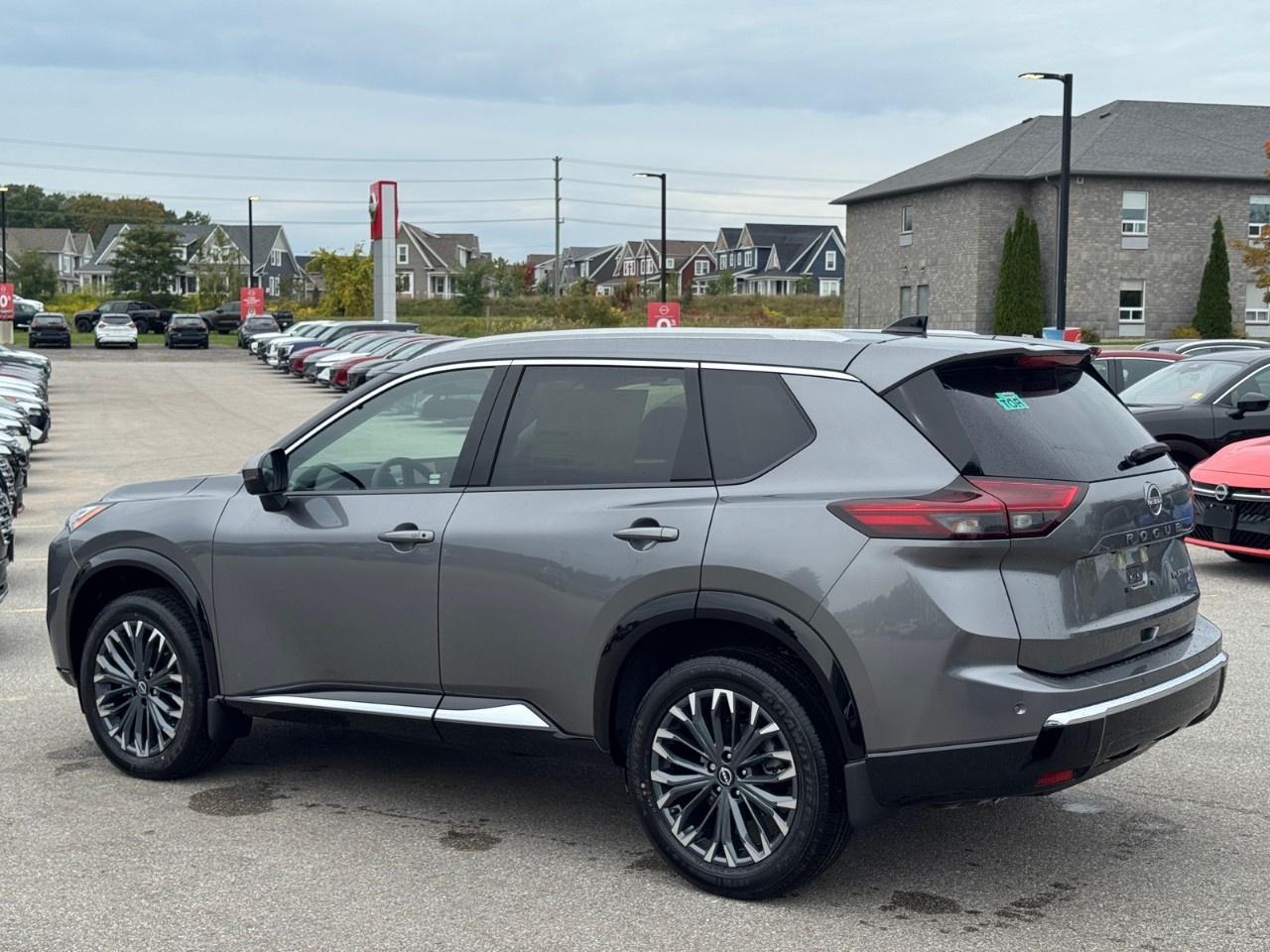 2026 Nissan Rogue AWD Platinum Photo