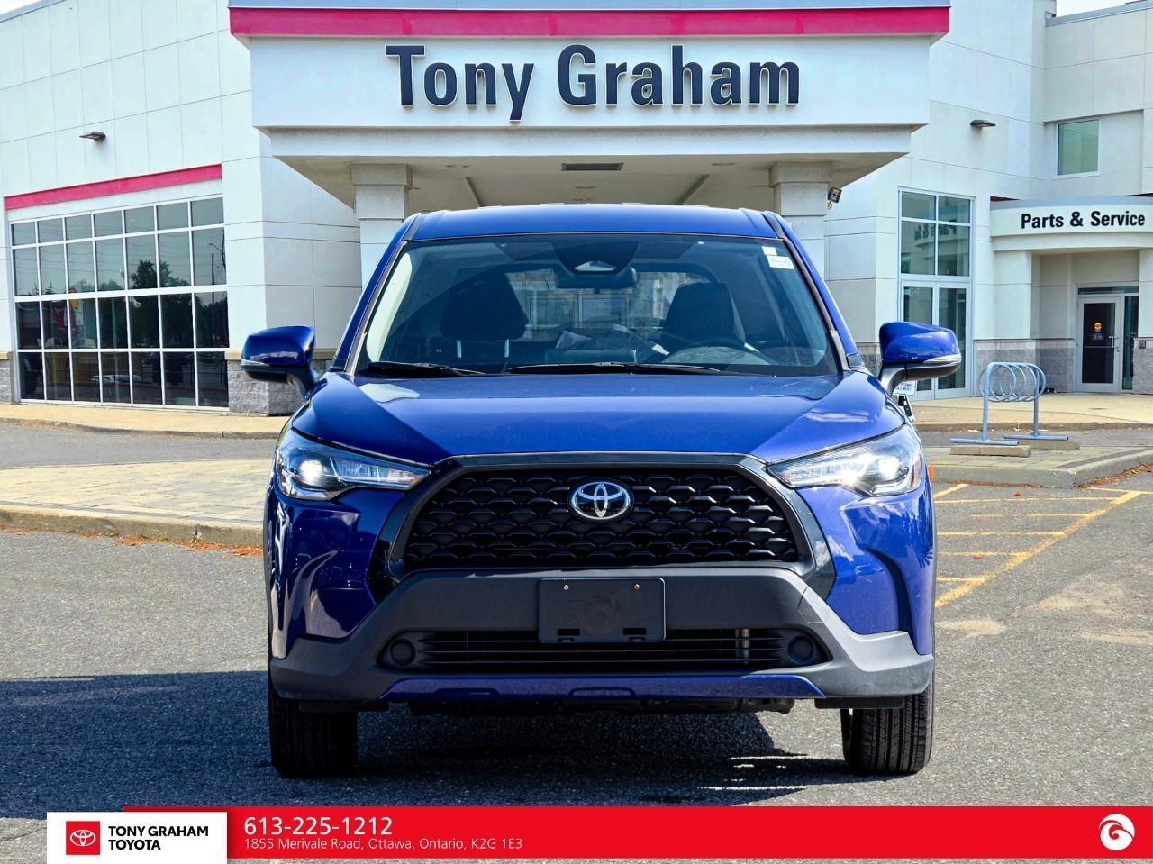2024 Toyota Corolla Cross LE Photo5