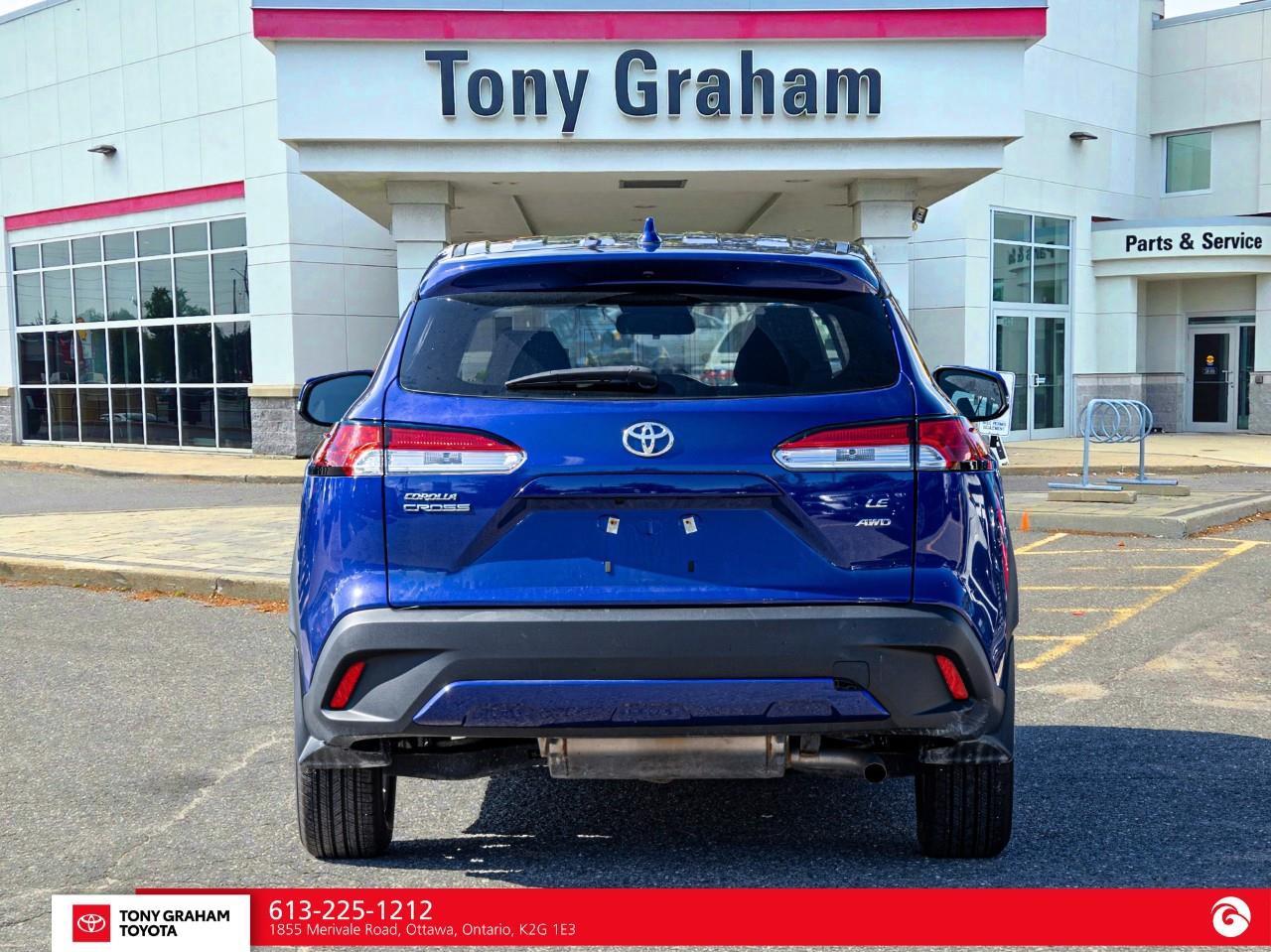 2024 Toyota Corolla Cross LE Photo