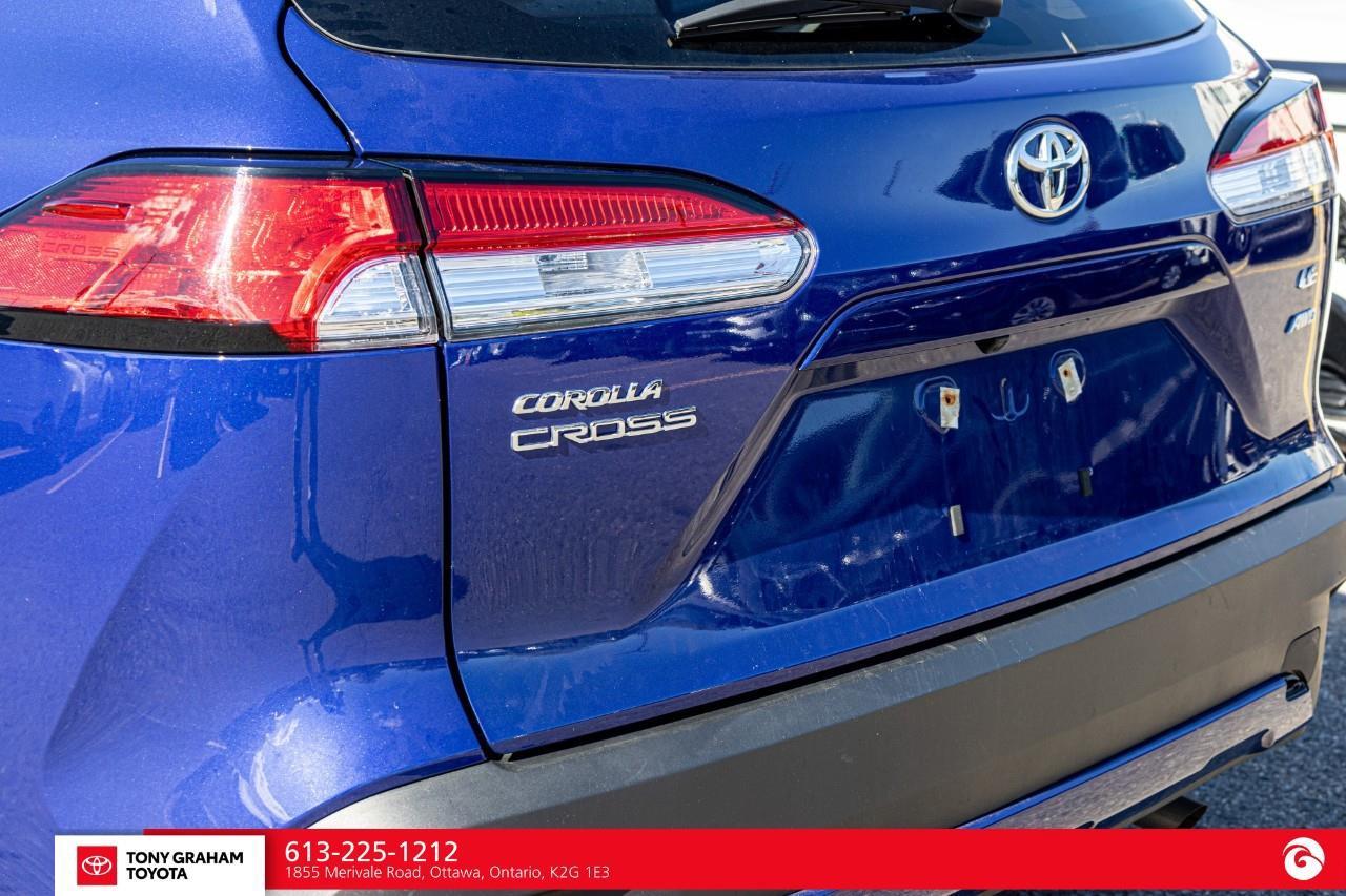 2024 Toyota Corolla Cross LE Photo