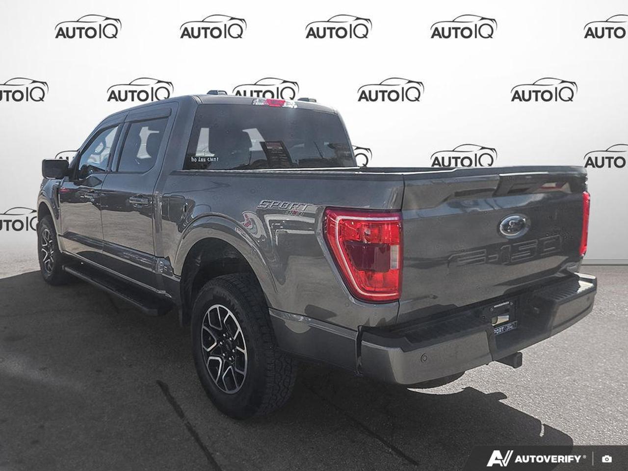 2023 Ford F-150 XLT LOW KM'S | 18 BLACK WHEELS | OFF LEASE! Photo4
