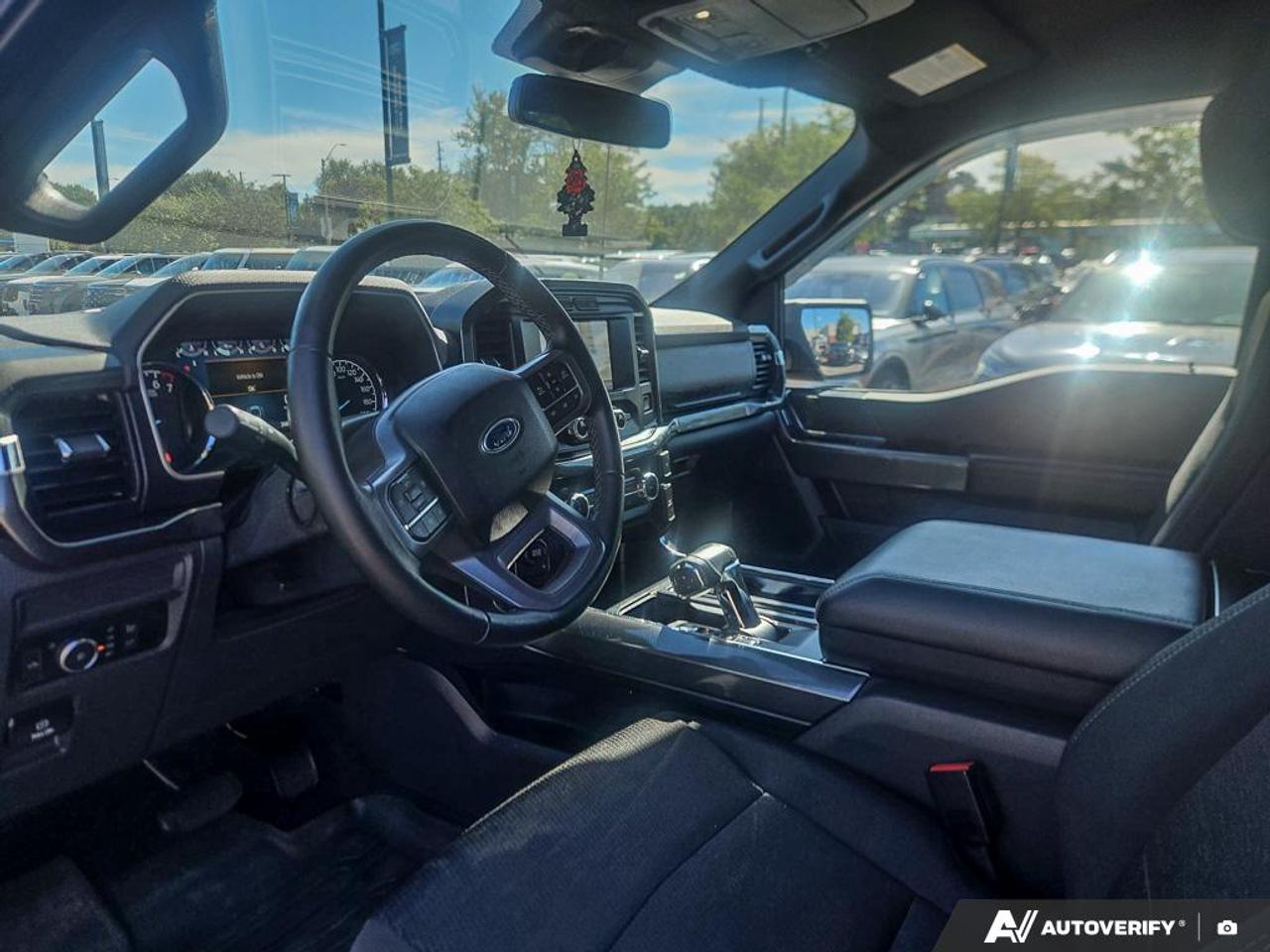 2023 Ford F-150 XLT LOW KM'S | 18 BLACK WHEELS | OFF LEASE! Photo