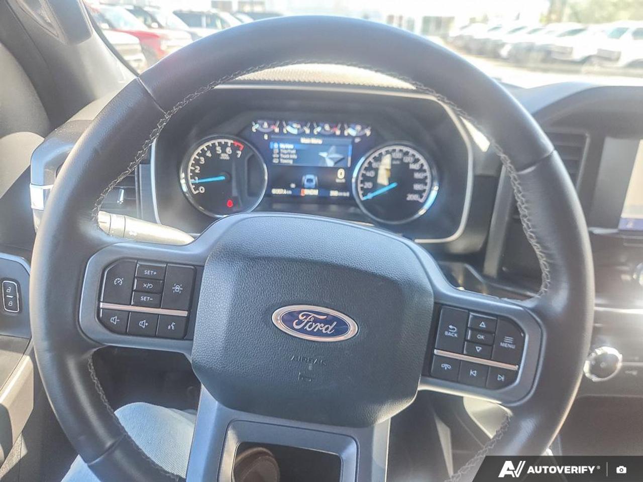2023 Ford F-150 XLT LOW KM'S | 18 BLACK WHEELS | OFF LEASE! Photo