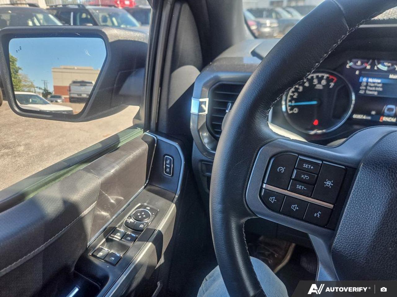 2023 Ford F-150 XLT LOW KM'S | 18 BLACK WHEELS | OFF LEASE! Photo