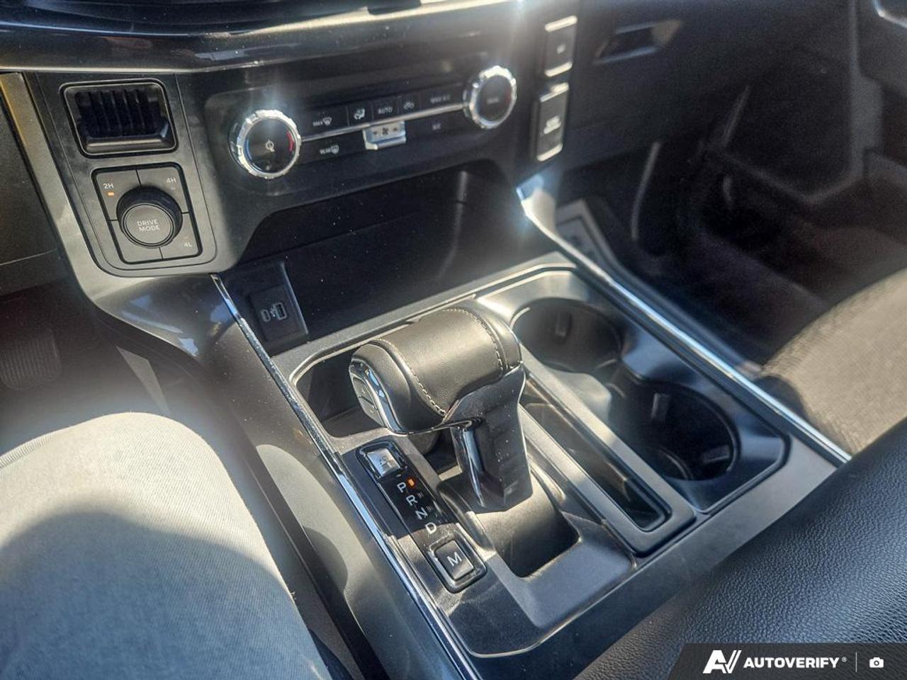 2023 Ford F-150 XLT LOW KM'S | 18 BLACK WHEELS | OFF LEASE! Photo