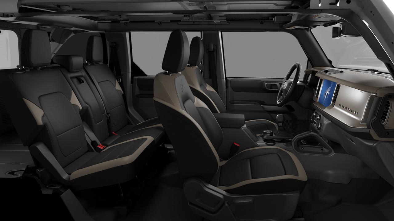2026 Ford Bronco Outer Banks Photo5