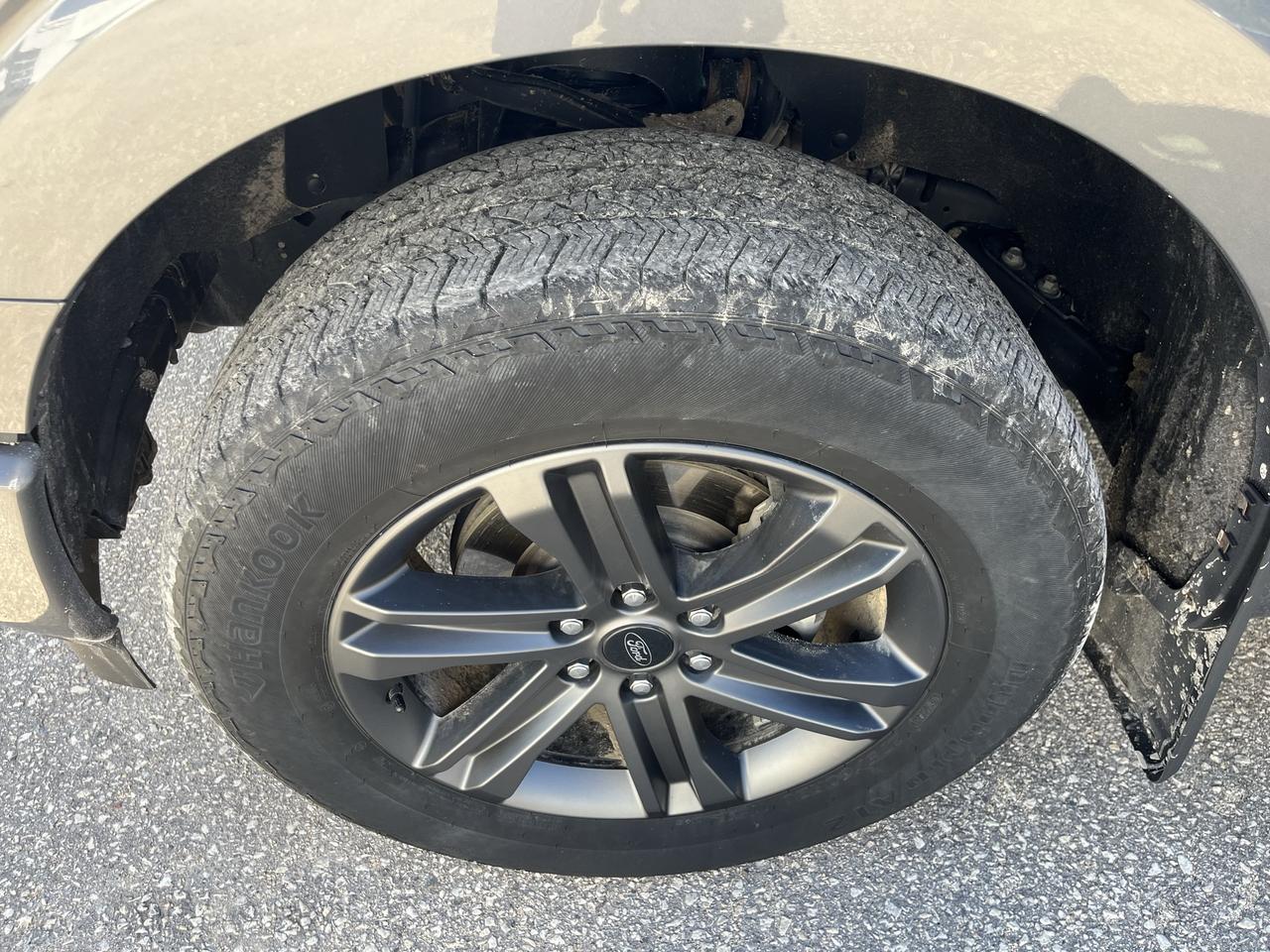 2023 Ford F-150 CREW CAB PICKUP Photo4
