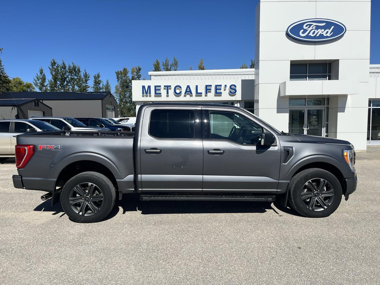 2023 Ford F-150 CREW CAB PICKUP Photo0