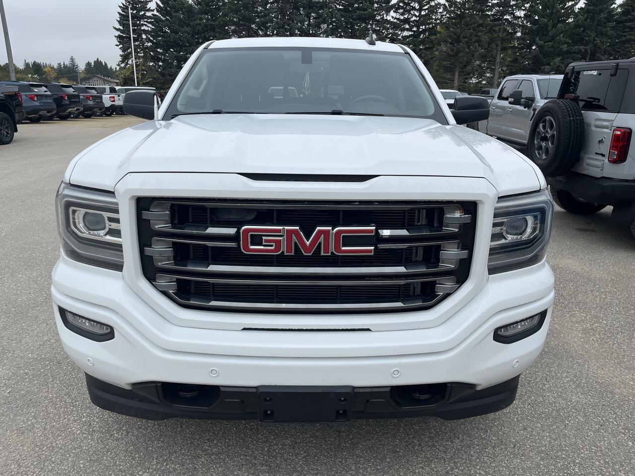2016 GMC Sierra 1500 SLT 4WD Crew Cab 143.5 Photo1