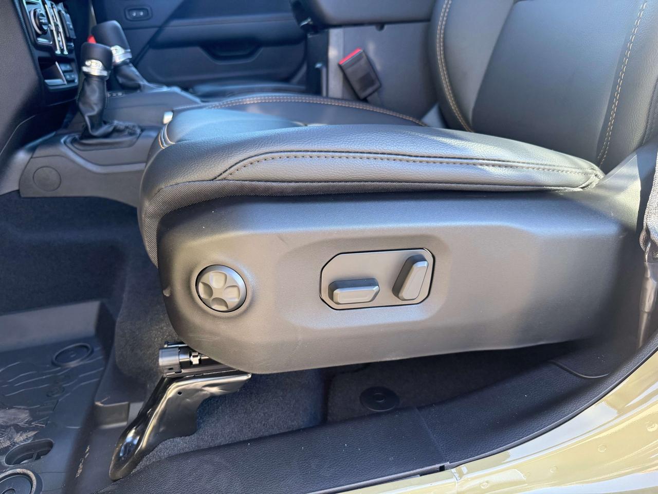 2027 Jeep Wrangler Sahara 4 Door 4X4 - One Touch Power Top! Photo