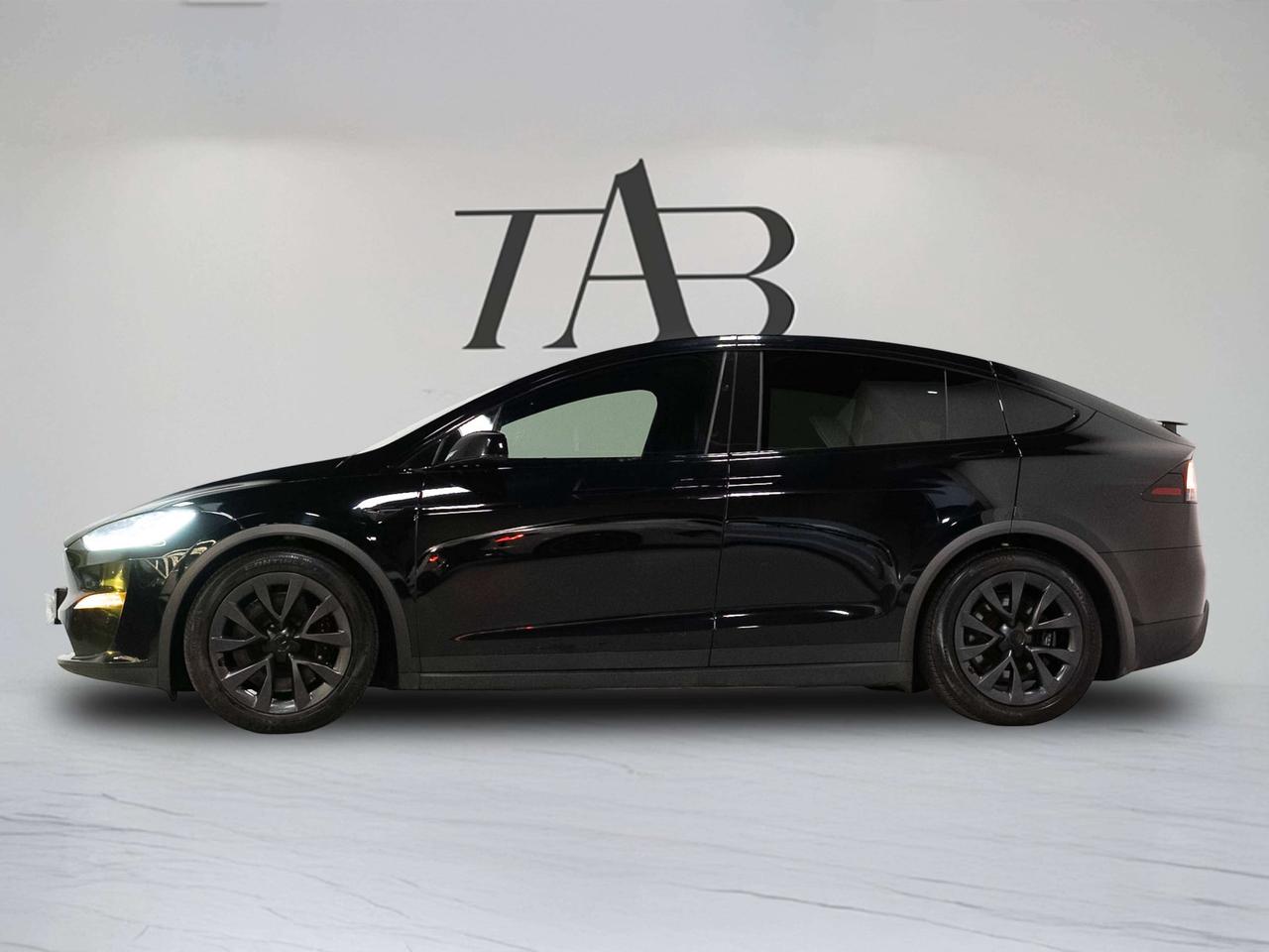 2023 Tesla Model X 7 PASS | YOKE STEERING | 20 IN Photo