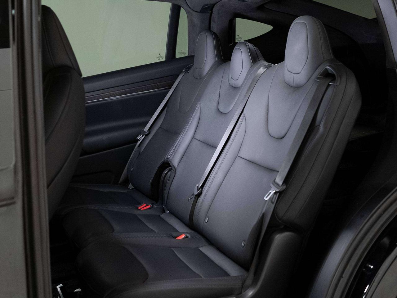 2023 Tesla Model X 7 PASS | YOKE STEERING | 20 IN Photo