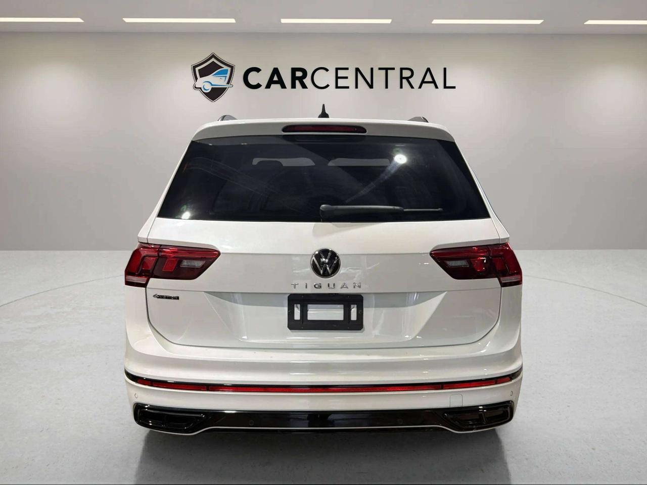 2022 Volkswagen Tiguan COMFORTLINE R-LINE| PANO| LEATHERETTE | CARPLAY Photo