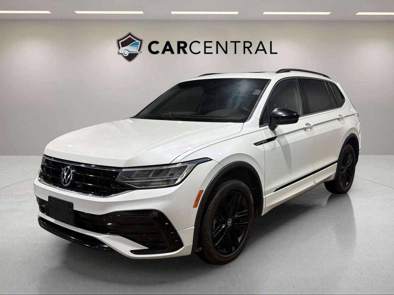 2022 Volkswagen Tiguan COMFORTLINE R-LINE| PANO| LEATHERETTE | CARPLAY Photo