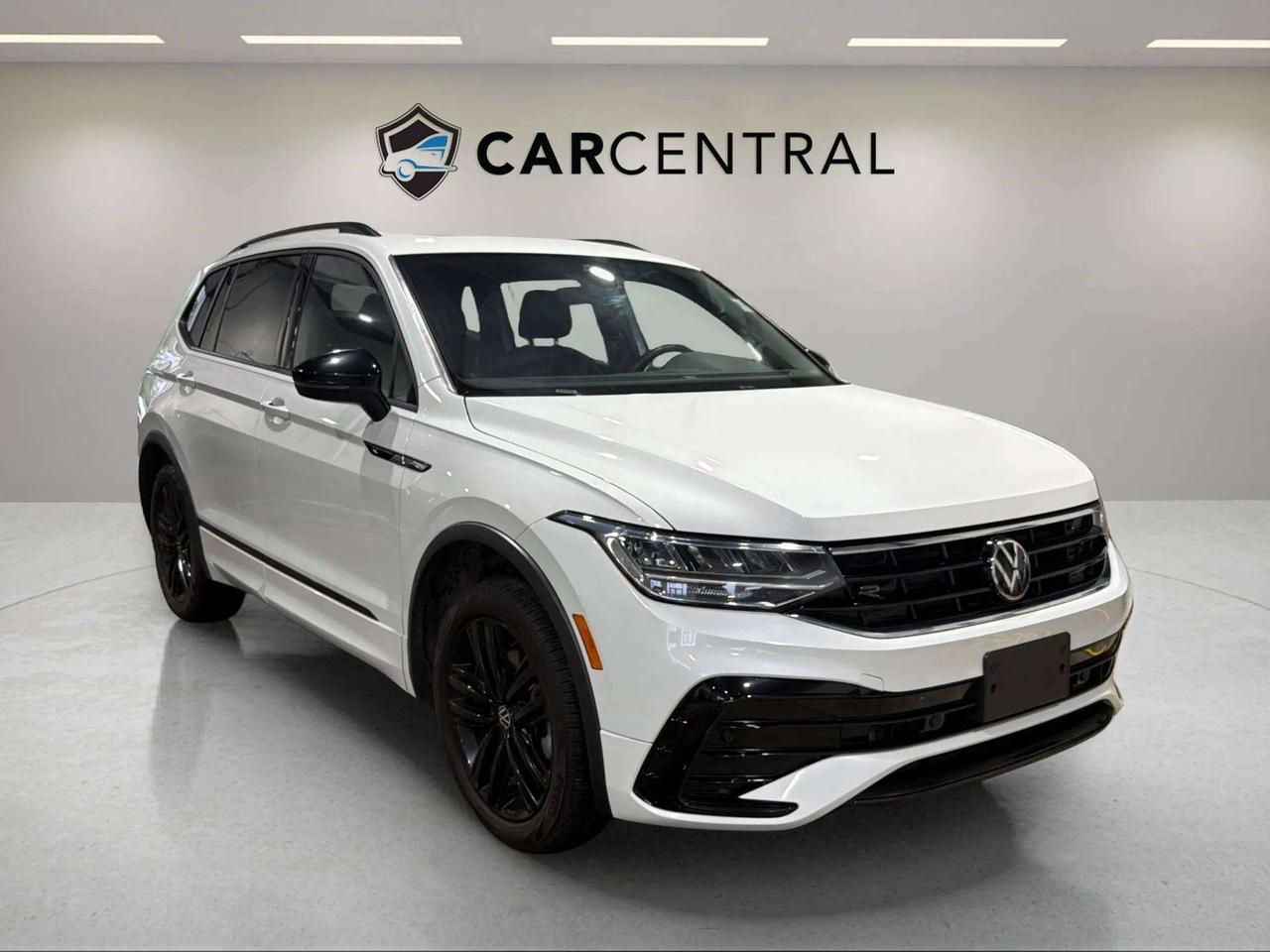 2022 Volkswagen Tiguan COMFORTLINE R-LINE| PANO| LEATHERETTE | CARPLAY Photo