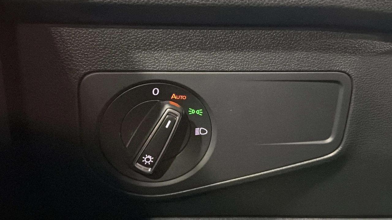 2022 Volkswagen Tiguan COMFORTLINE R-LINE| PANO| LEATHERETTE | CARPLAY Photo