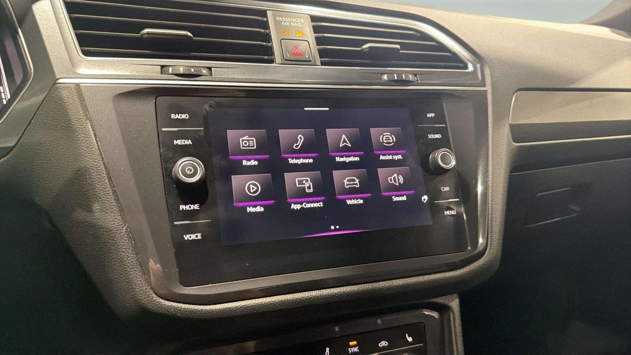 2022 Volkswagen Tiguan COMFORTLINE R-LINE| PANO| LEATHERETTE | CARPLAY Photo