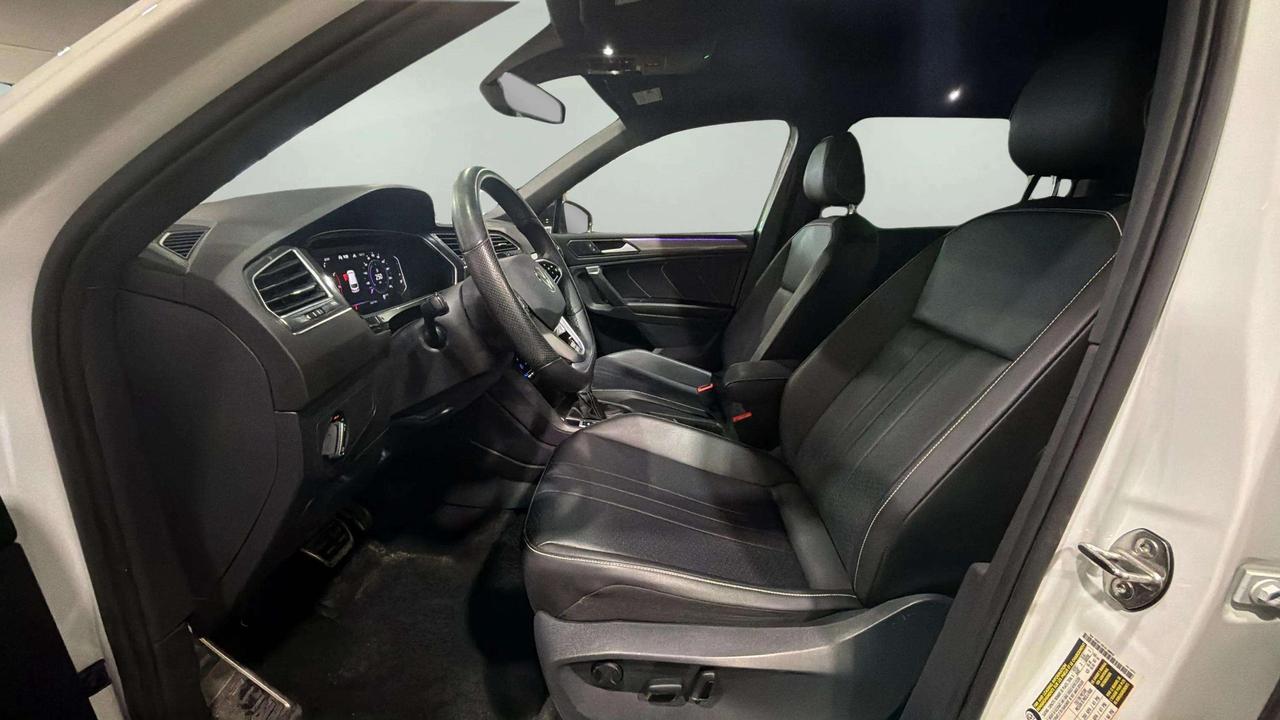 2022 Volkswagen Tiguan COMFORTLINE R-LINE| PANO| LEATHERETTE | CARPLAY Photo
