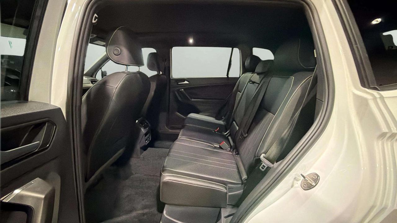2022 Volkswagen Tiguan COMFORTLINE R-LINE| PANO| LEATHERETTE | CARPLAY Photo
