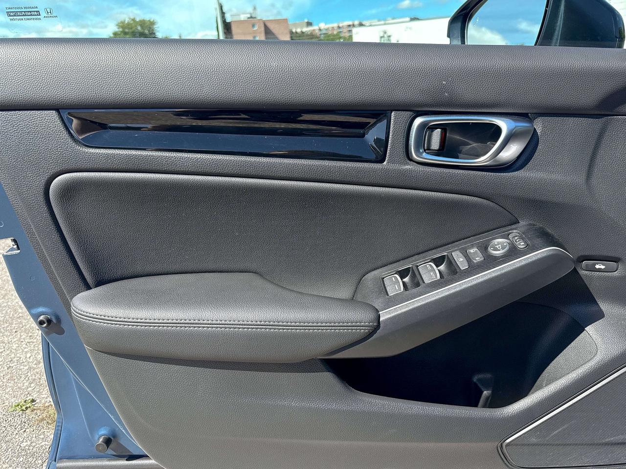 2025 Honda Civic Sport Touring| NAVIGATION | SUNROOF | REMOTE START Photo
