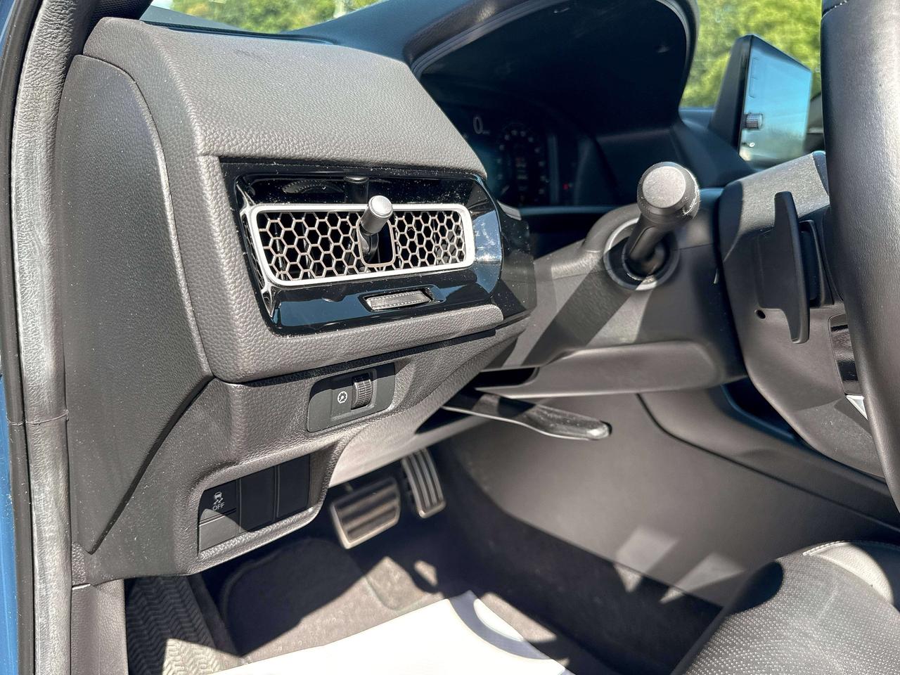 2025 Honda Civic Sport Touring| NAVIGATION | SUNROOF | REMOTE START Photo