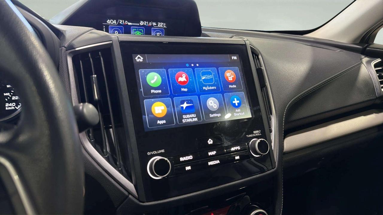 2024 Subaru Forester LIMITED | CLEAN CARFAX | LEATHER | CARPLAY | PANO Photo