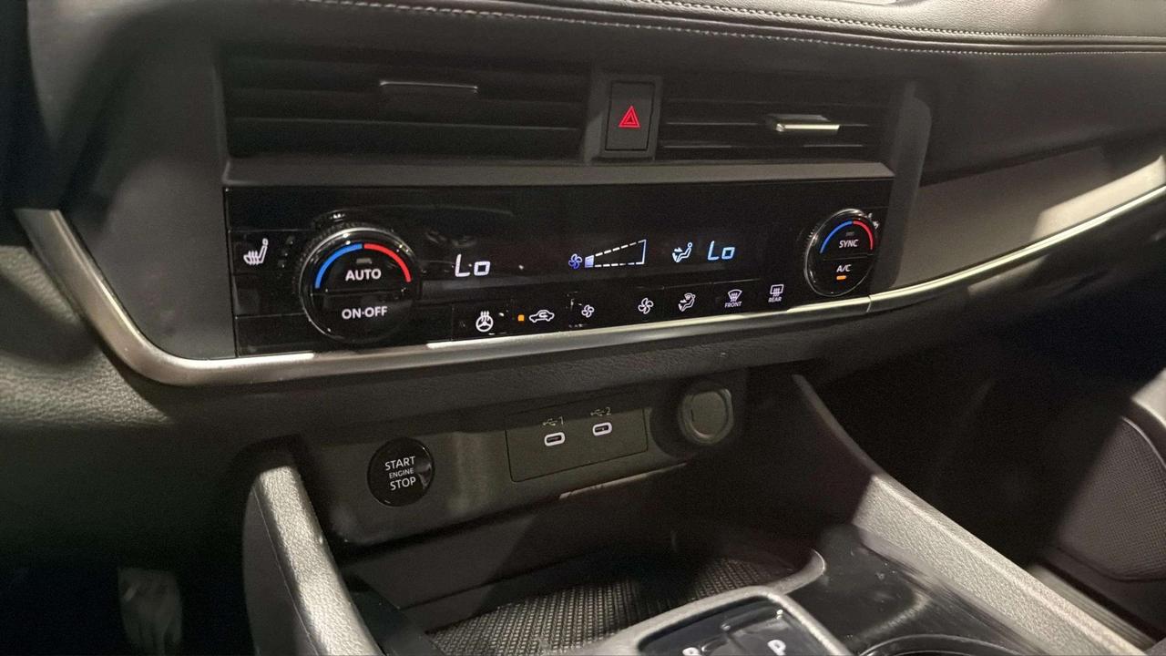 2024 Nissan Rogue S AWD | CLEAN CARFAX | 1 OWNER | CARPLAY| STARTER Photo