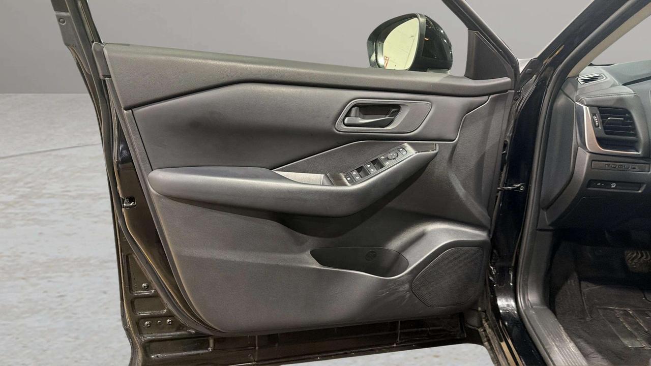2024 Nissan Rogue S AWD | CLEAN CARFAX | 1 OWNER | CARPLAY| STARTER Photo