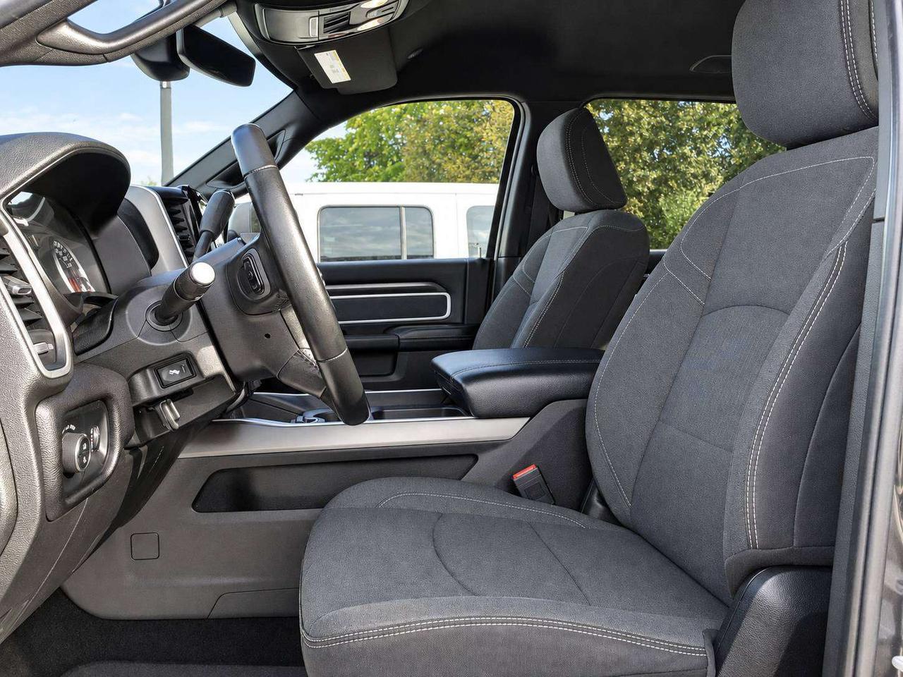 2022 RAM 2500 Big Horn Night 6.7L | Level C | 12" NAV | 4X4 Photo