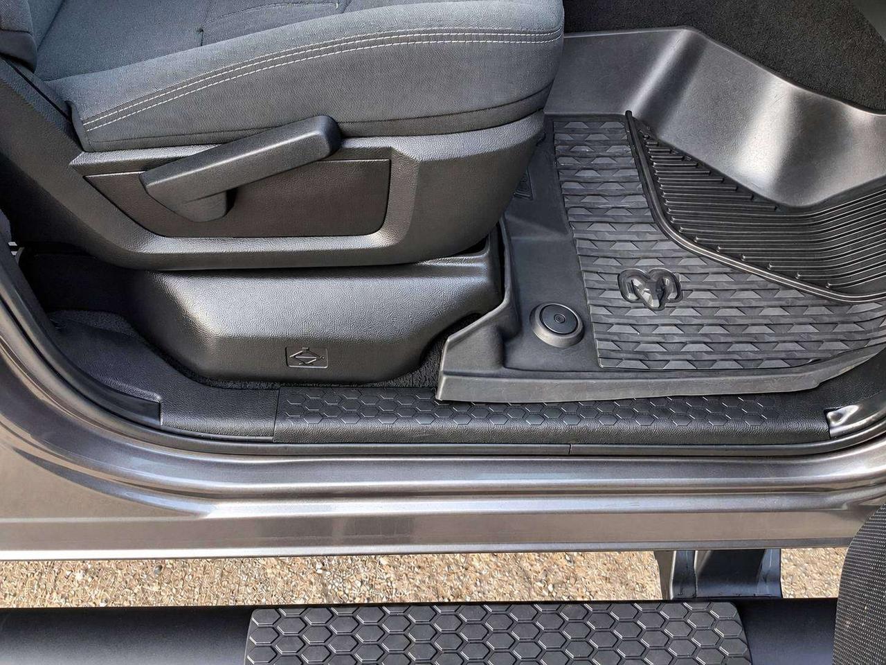 2022 RAM 2500 Big Horn Night 6.7L | Level C | 12" NAV | 4X4 Photo