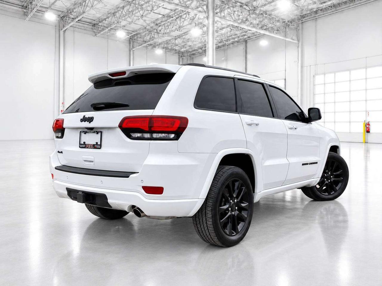 2020 Jeep Grand Cherokee Altitude Photo