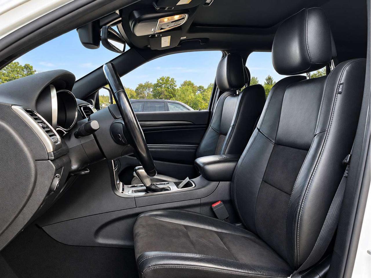 2020 Jeep Grand Cherokee Altitude Photo