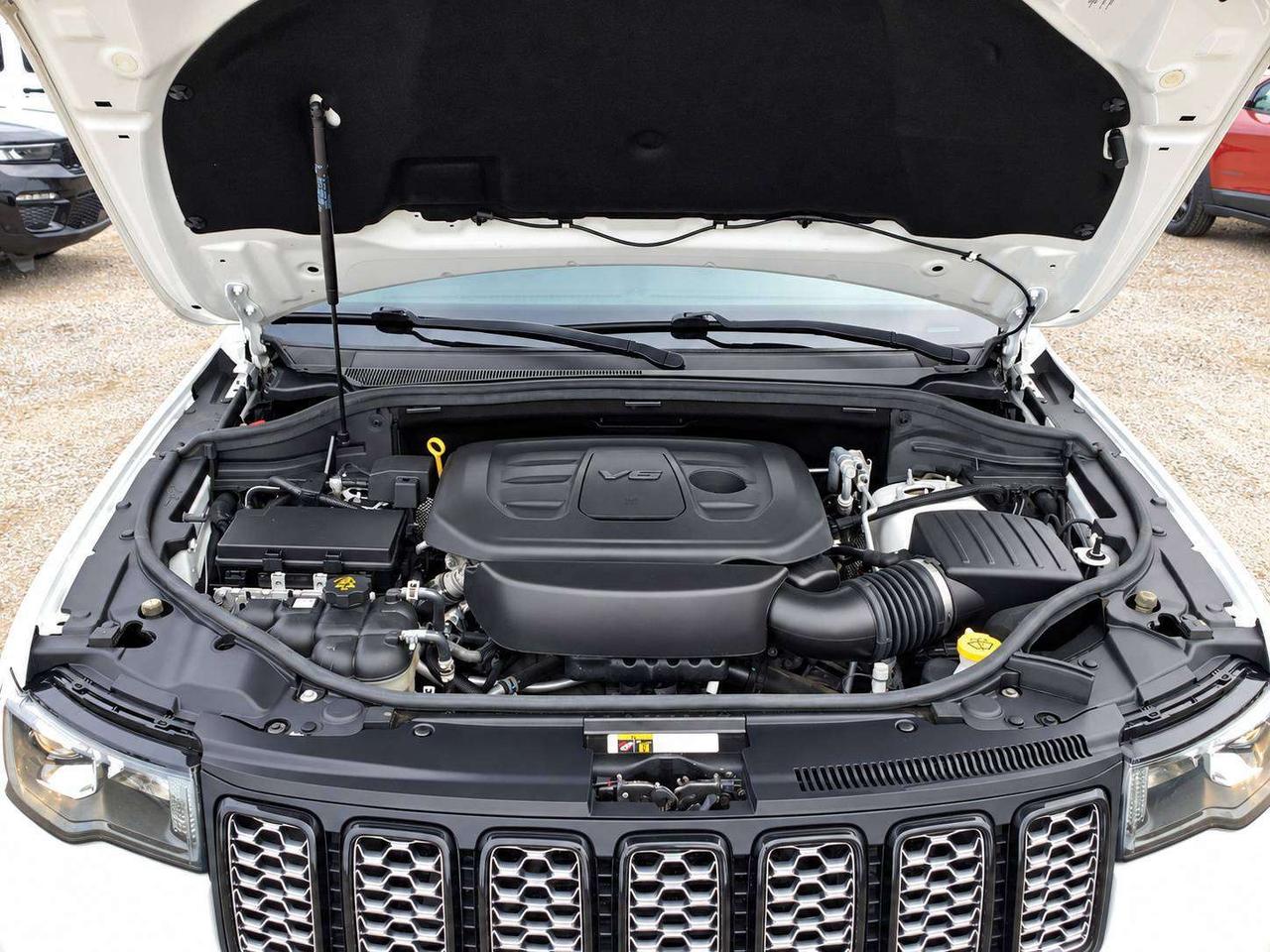 2020 Jeep Grand Cherokee Altitude Photo