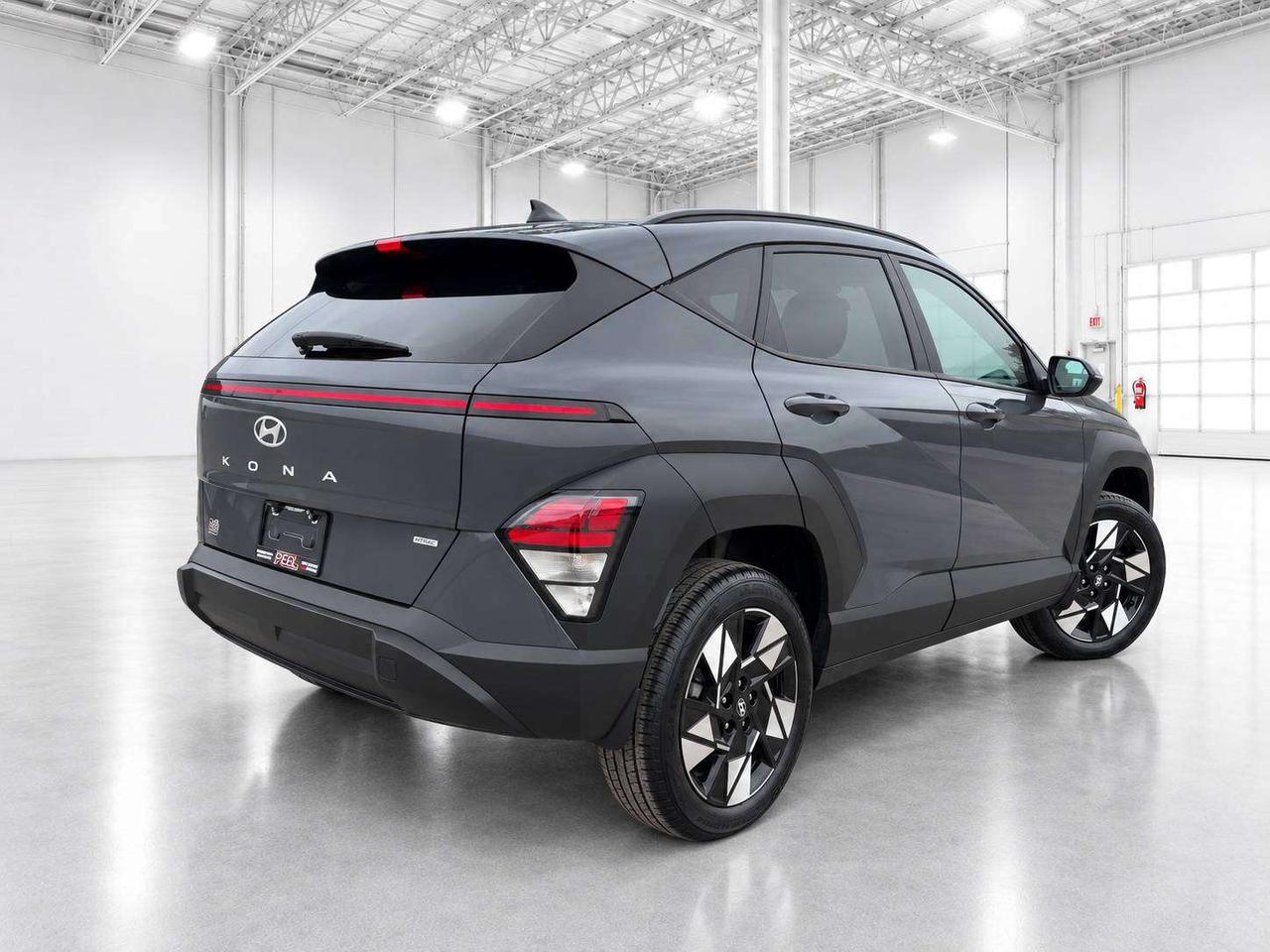 2024 Hyundai KONA Preferred | Heated Seats | Winter Tires | AWD Photo