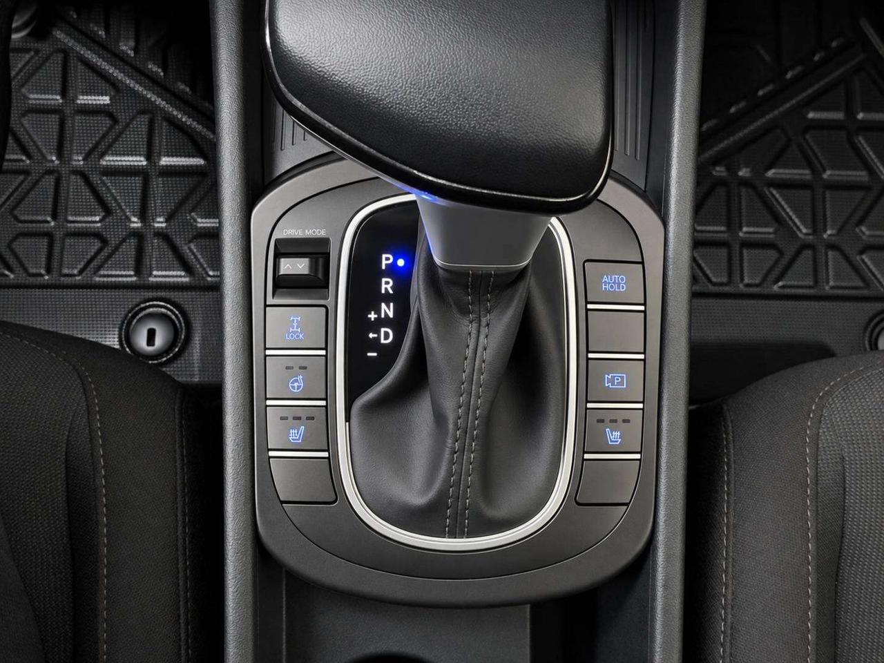 2024 Hyundai KONA Preferred | Heated Seats | Winter Tires | AWD Photo