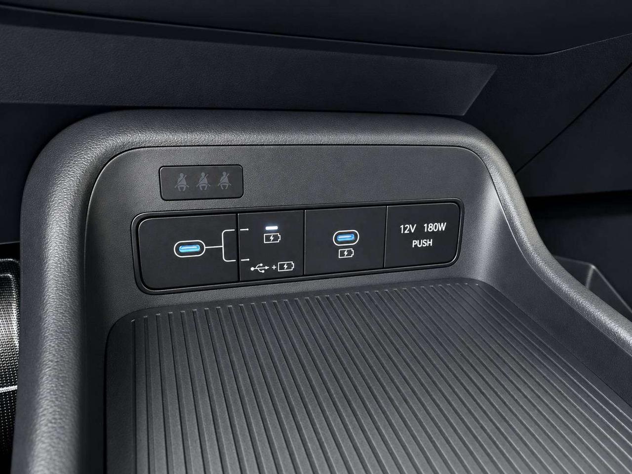 2024 Hyundai KONA Preferred | Heated Seats | Winter Tires | AWD Photo