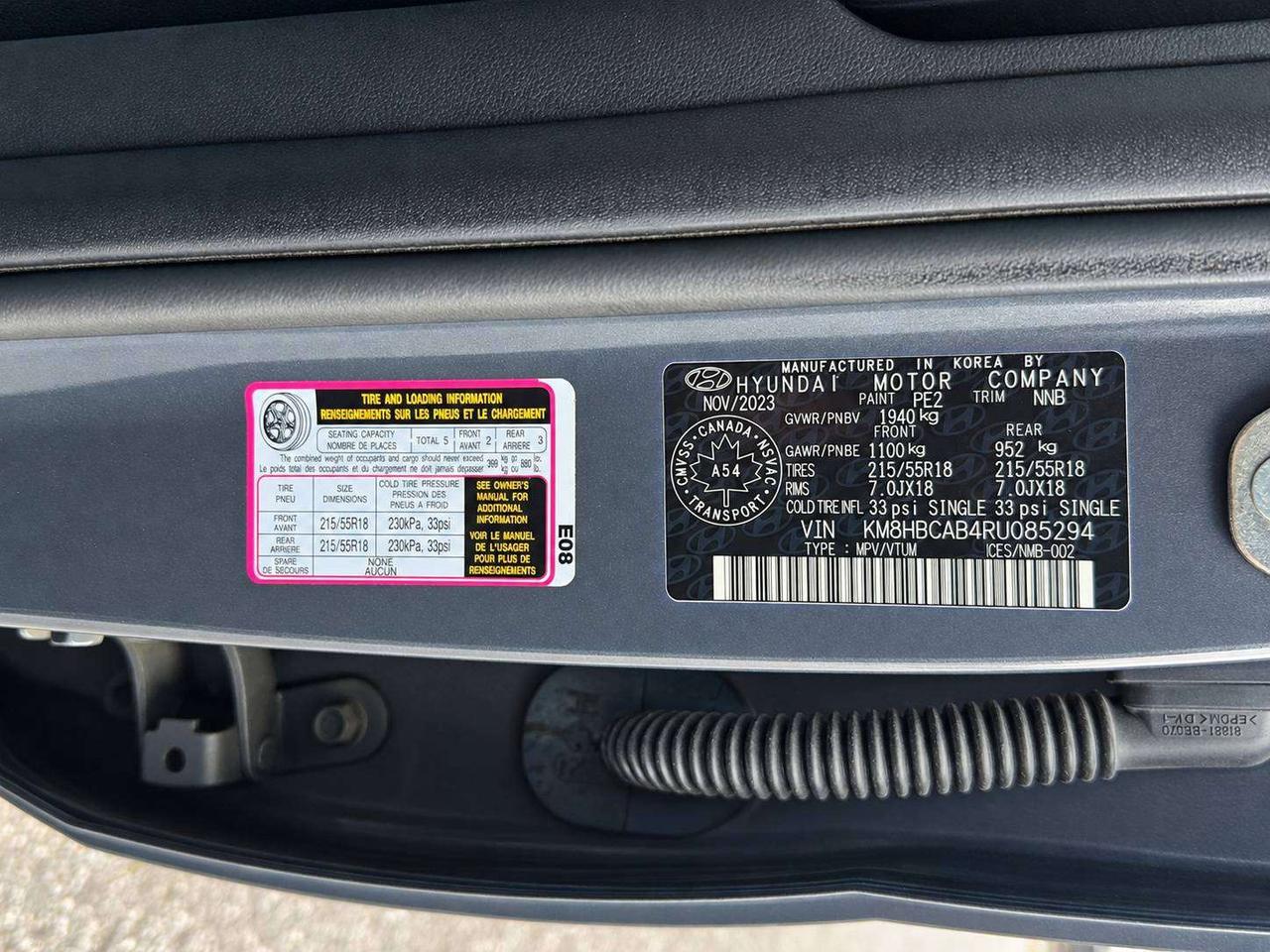2024 Hyundai KONA Preferred | Heated Seats | Winter Tires | AWD Photo